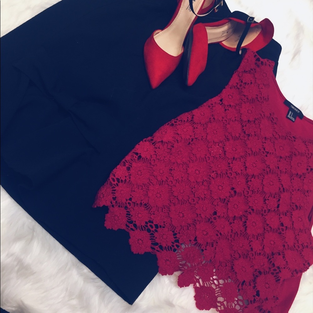 💋Red Laced Top